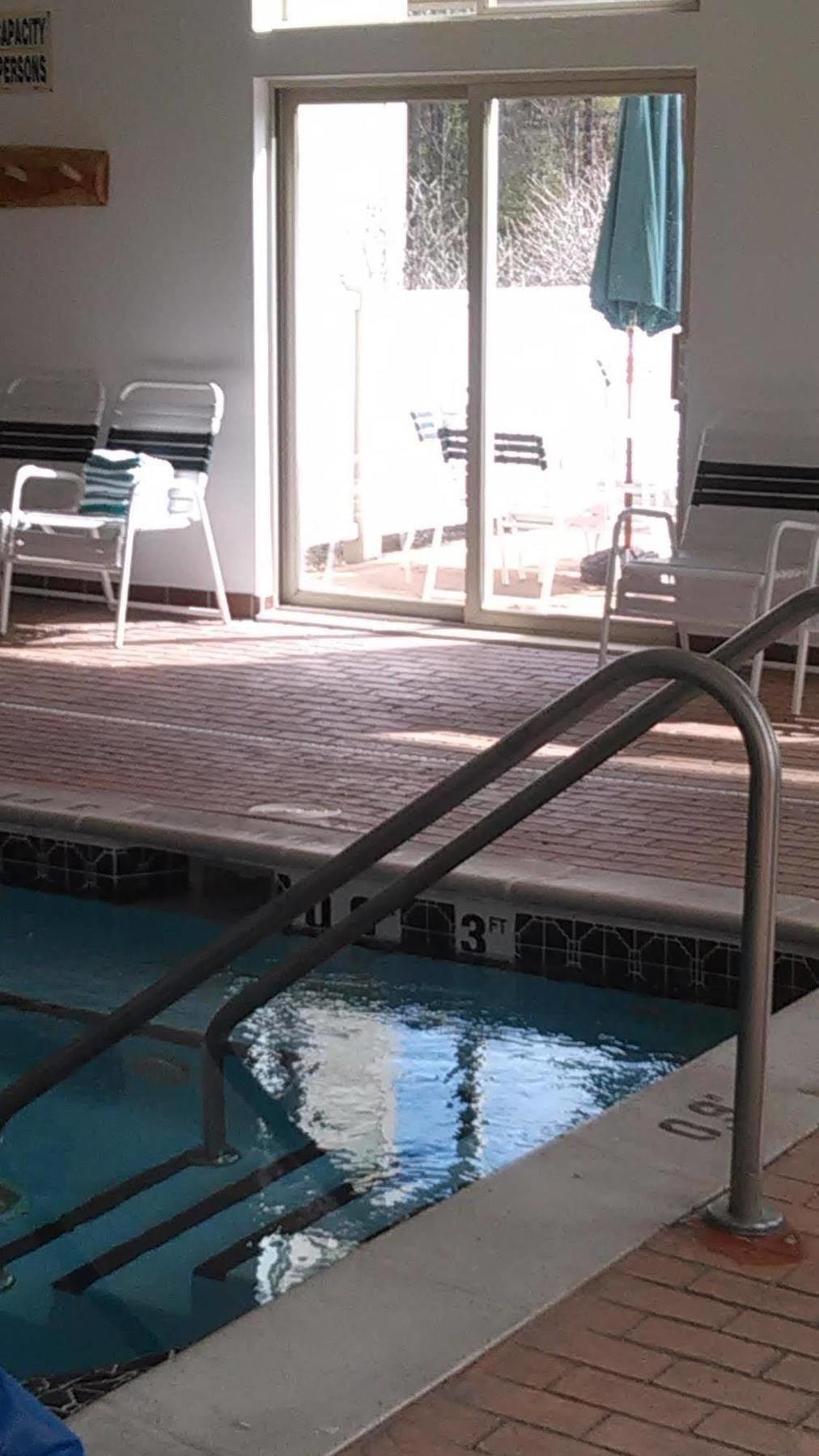 Pellston Lodge エクステリア 写真