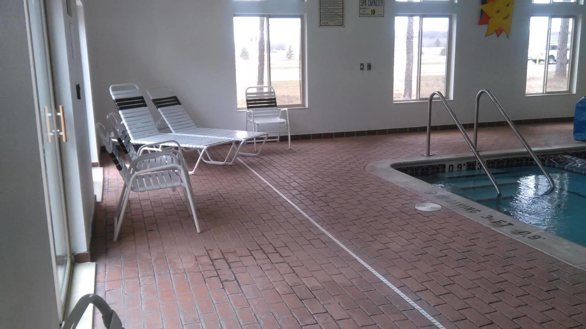 Pellston Lodge エクステリア 写真